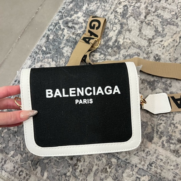 designer Handbags - Small Balenciaga cross body bag